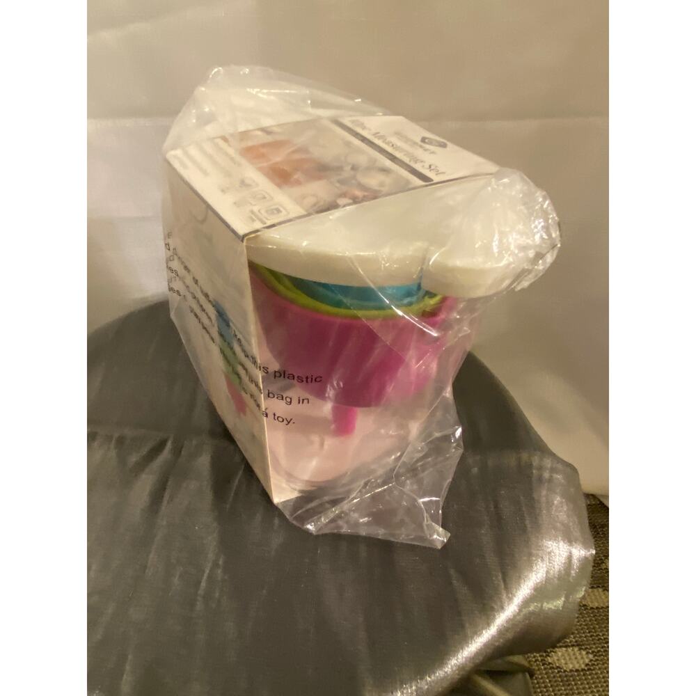 Gourmet Kitchen brand 10 Piece Measuring Set NIB